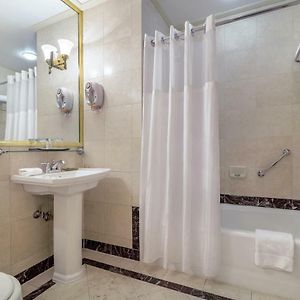 Chambre Standarde Lit Queen-Size